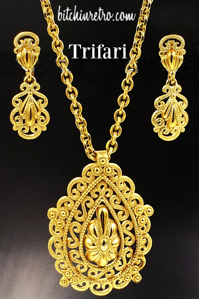 Crown Trifari Vintage Necklace and Earring Set With Filigree