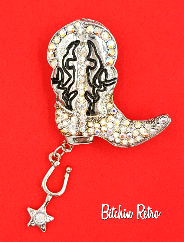Cowboy brooch 2025