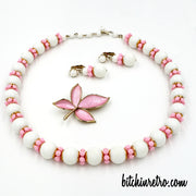 Hong Kong Lucite Necklace and Patriotic Kitsch at bitchinretro.com